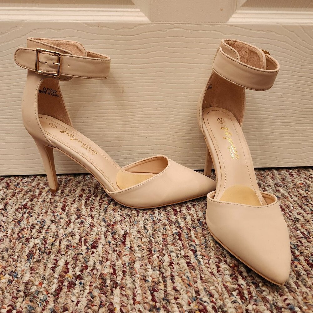 2 Pairs Size 9 Heels